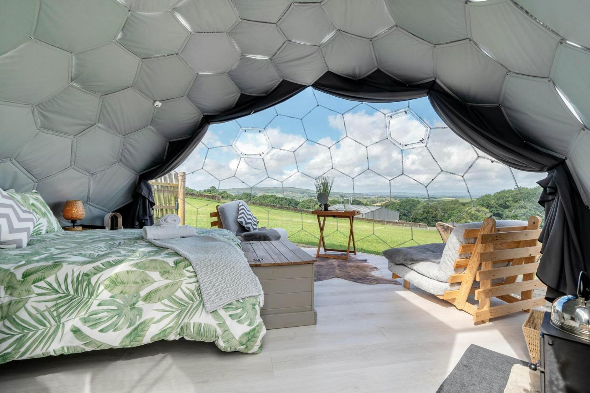 Deerstone Glamping-Pinhaw Beacon Dome Hot Tub Hotel Earby Exterior foto